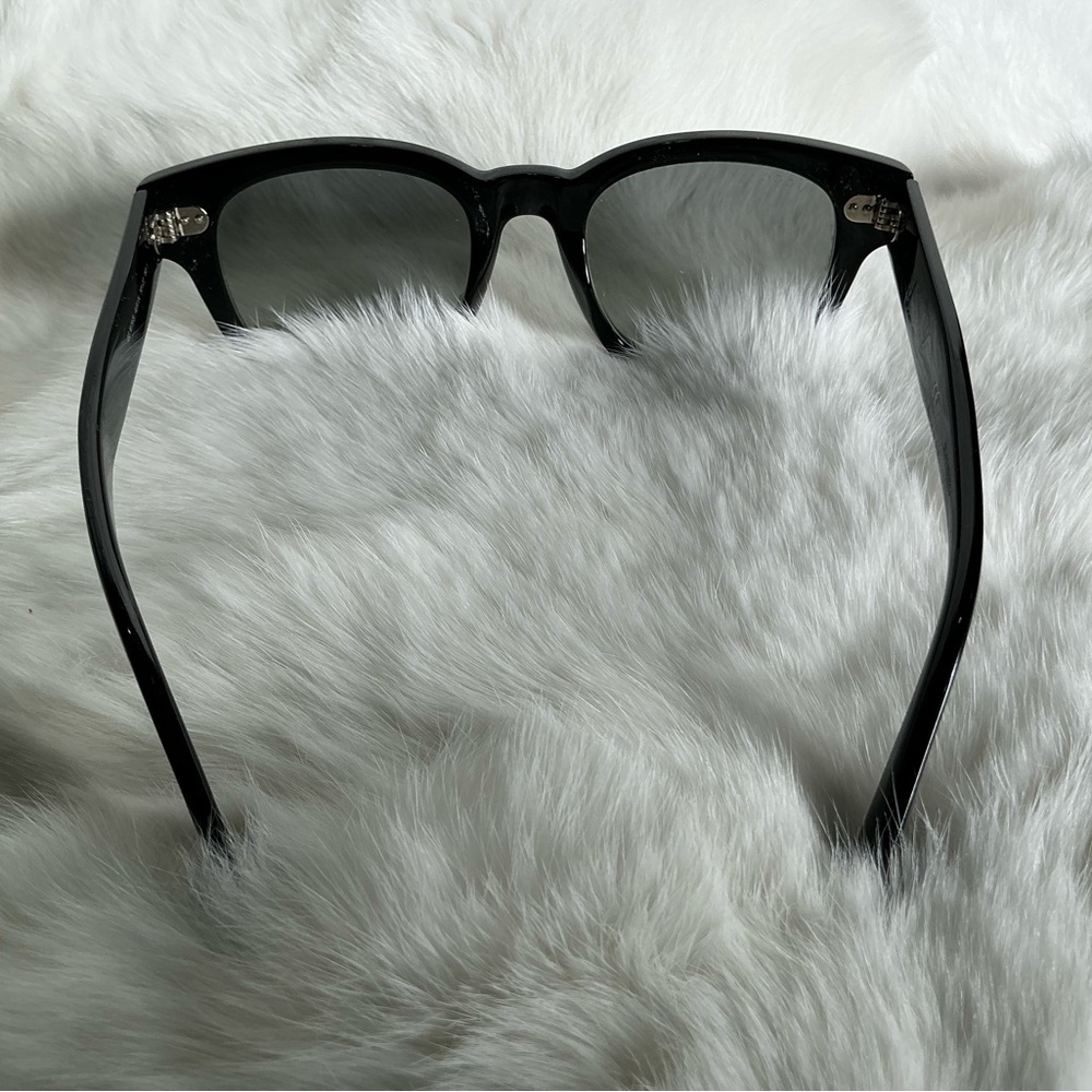 Gucci Classic D Frames - Picture 3 of 4